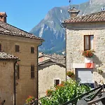 Casa Sibilla Le Castellare * Rubbiano (Fermo)