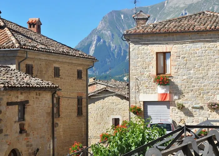 Casa Sibilla Le Castellare * Rubbiano (Fermo)